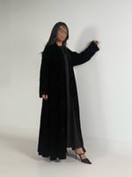 عبايه وديان دبل كلوش بقماش مخمل كوري مع تطريز اسود