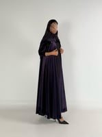 عبايه دبل كلوش بقماش مخمل ايطالي بكم ماسك لون موف