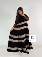 عبايه علاء كلوش طبقات بقماش مخمل كوري بني