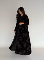 عبايه لارين كلوش بقماش مخمل مطبوع