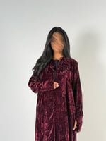 عبايه شوق نص كلوش بقماش مخمل ثلجي ناعم بفتحه اصبع...