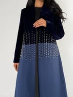 بليزر سنار بقماش مخمل كوري بتدخيل تطريز ناعم كحلي