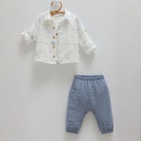 طقم مواليد قطعتين قميص ابيض بنقشة نخل مع بنطلون از...