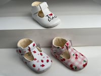 حذاء مواليد بناتي بنقشات حيوية وعبارات لطيفة