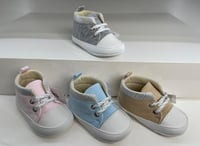 حذاء هاف بوت رياضي للمواليد بتفاصيل قوس قزح