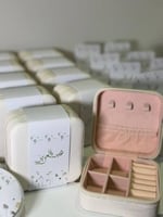 علبة اكسسوارات