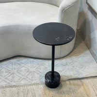 طاولة فاخرة بتصميم عصري أنيق 33×33×55سم