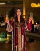 احمر