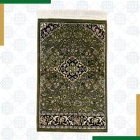 سجادة الحرم اللون الأخضر