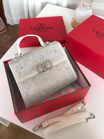 شنطة فالنتينو