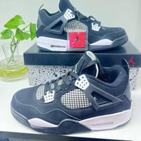 اير جوردن 4 ريترو