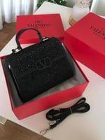 شنطة فالنتينو