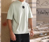 تيشرت ابيض اوف وايت مع رسمه من الخلف من فومي