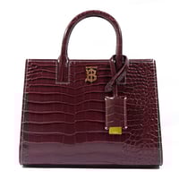 شنطة نسائية من بربري