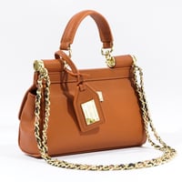 دولتشي اند غابانا حقيبة سيسلي بمقبض علوي