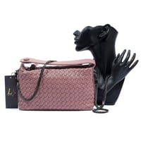 شنطة كتف نسائية بشكل عملي وبجودة عالية مع حمالتين...