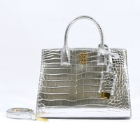 شنطة نسائية من بربري