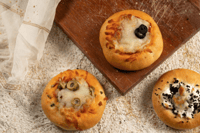 فطائر مشكلة ميني طازجة تخبز يومياً من مخبزنا ، تبا...