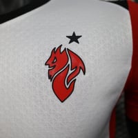 تيشيرت ميلان الابيض ( شعار التنين )