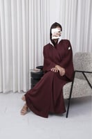 عباية بلاك بيري عنابي مع اكمام واسعه