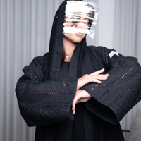 عباية بلاك بيري مع اكمام ركامه اسود