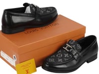 حذاء لوفر لويس فيتون