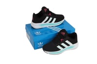 حذاء أديداس بوسطن 12