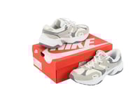 حذاء نايك انيشتر