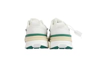 حذاء نايك V2K