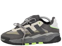 حذاء أديداس