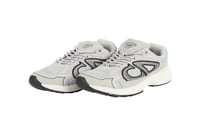 سنيكرز ديور B30