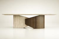 طاولة طعام لوكا