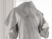 طقم شرشف صلاة مطرز مع سجادة - رمادي