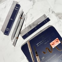 قلم حواجب بديل ديور