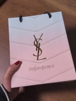 مجموعة سان لوران شدو وروج