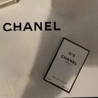 توزيعات عطر شانيل ان فايف شامل كيس + شريطه من اختي...