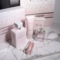 مجموعه ديور الوردي + عطر مس ديور 50 مل هدية