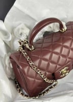 شنطة شانيل هاندل ماروني 20 سم