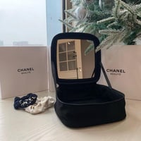 شنطة ميكب شانيل