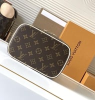 شنطة لويس فيتون 18cm