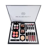 بوكس ريل بيوتي مستوحئ من شانيل