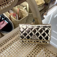 شنطه شانيل كلاتش 20 c جولد