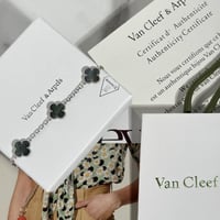 سواره فان كليف 5 ورده لون مميز صيفي شامل الملحقات