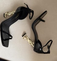 هيلز سان لوران ذهبي