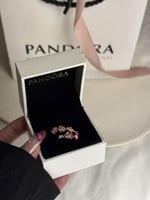 خاتم روز زهور الأقحوان باندورا مع ملحقات