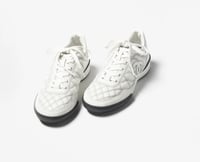 سنيكرز شانيل النسائي – تصميم فاخر