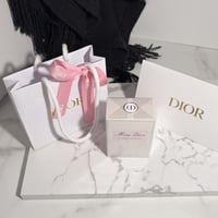 عطر مس ديور بلومنق بوكيه 50 مل مع الملحقات والكرت