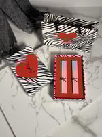 طقم سالوران ارواج كريميه ثابته قطعتين رقم 77 و 196...