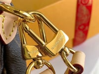 شنطه لويس فيتون سومور بي بي