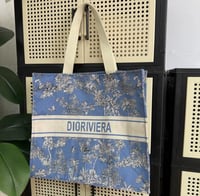 شنطه من ديور